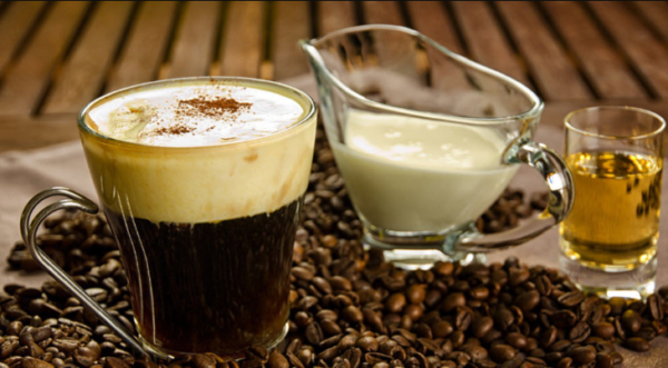 Ирландский кофе (Irish Coffee) история и рецепт коктейля