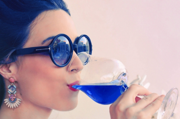 Голубое вино необычный напиток от испанских виноделов