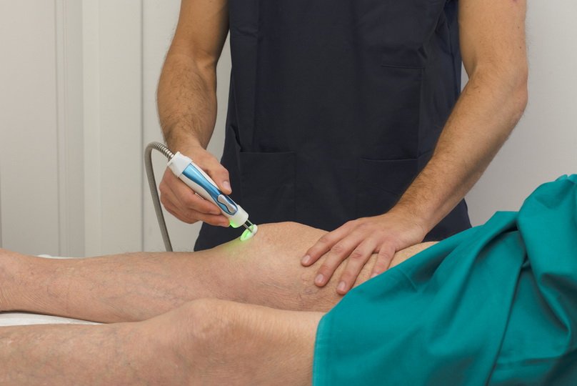 Лазеротерапия при артрозе коленного сустава