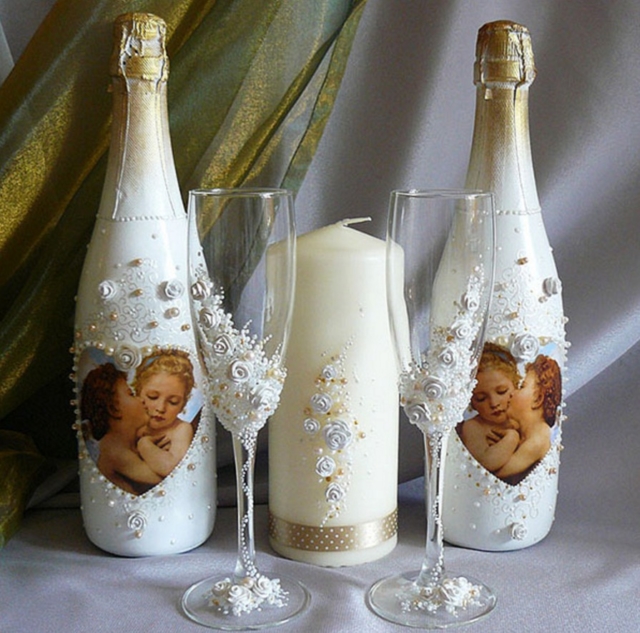 Как своими руками красиво оформить бутылку шампанского и бокалы на свадьбу для жениха и невесты?