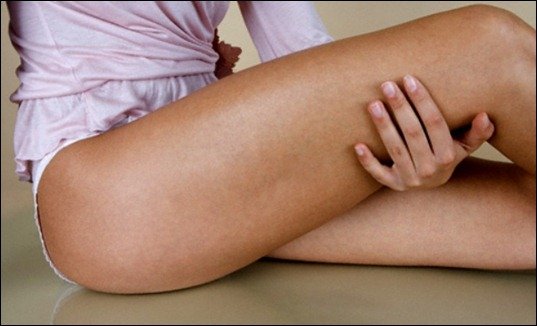 На что указывает жжение в ногах от колена до ступни?