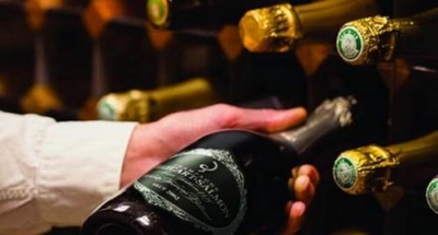 Есть ли у шампанского срок годности? Сколько оно хранится в закрытой или откупоренной бутылке и при каких условиях?