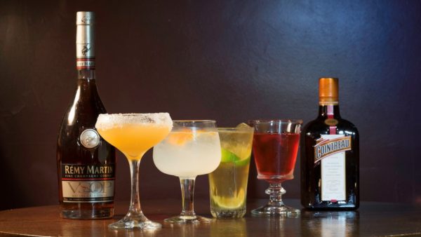 С чем лучше всего пить ликер Куантро (Cointreau), особенности употребления элитного алкоголя