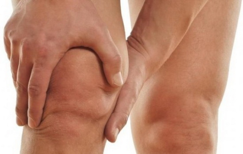 Почему болит и опухает колено без механических повреждений?