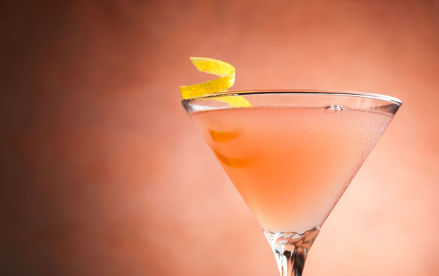 Рецепты лучших коктейлей с ромом: с каким соком пьют данный алкоголь? Пропорции и подача спиртного