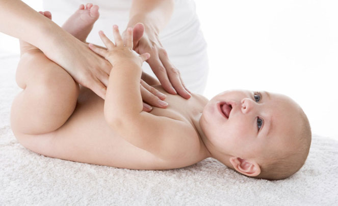 Массажные процедуры для малышей 3 - 6 месяцев