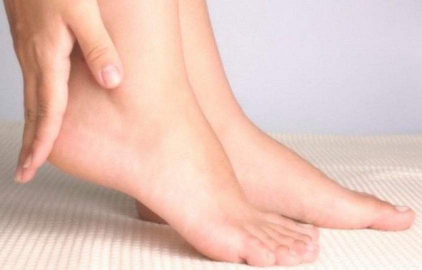 Причины боли ступней под большим пальцем ноги, лечение подошвы
