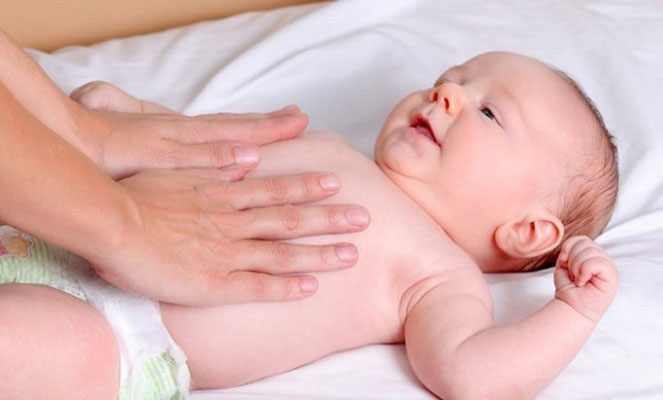 Техника массажа малыша при укладке на спине